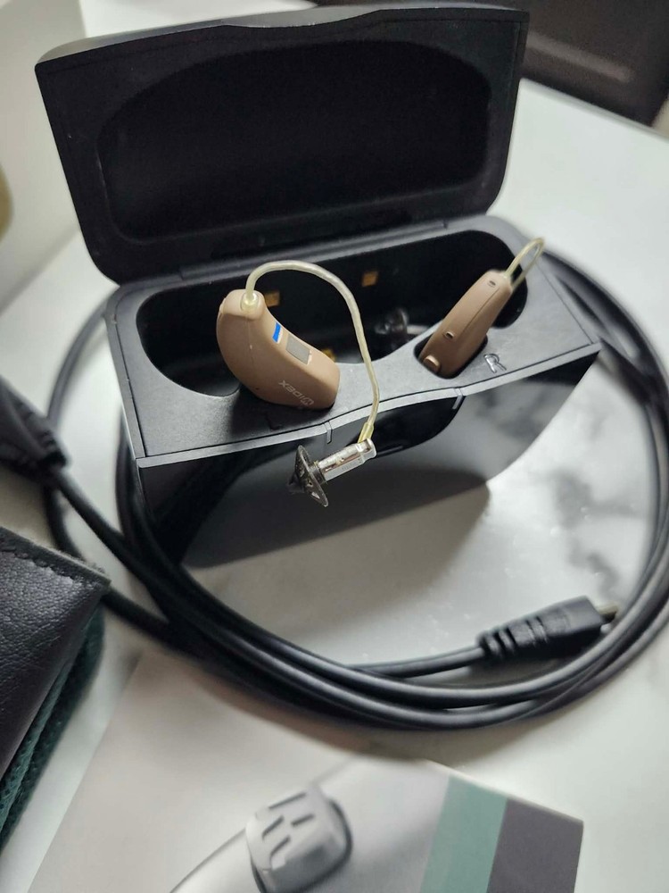 Widex Sheer Moment 220 Bluetooth hearing aids New Year Discount