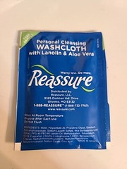 REASSURE – Personal Cleansing Washcloth Packets – 33 Individual Packs Bnbs, Vaca