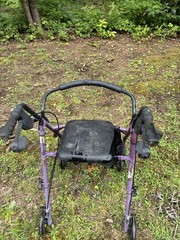 Purple & Black Foldable 4-Wheel Rollator Walker With Seat for Adults/Seniors