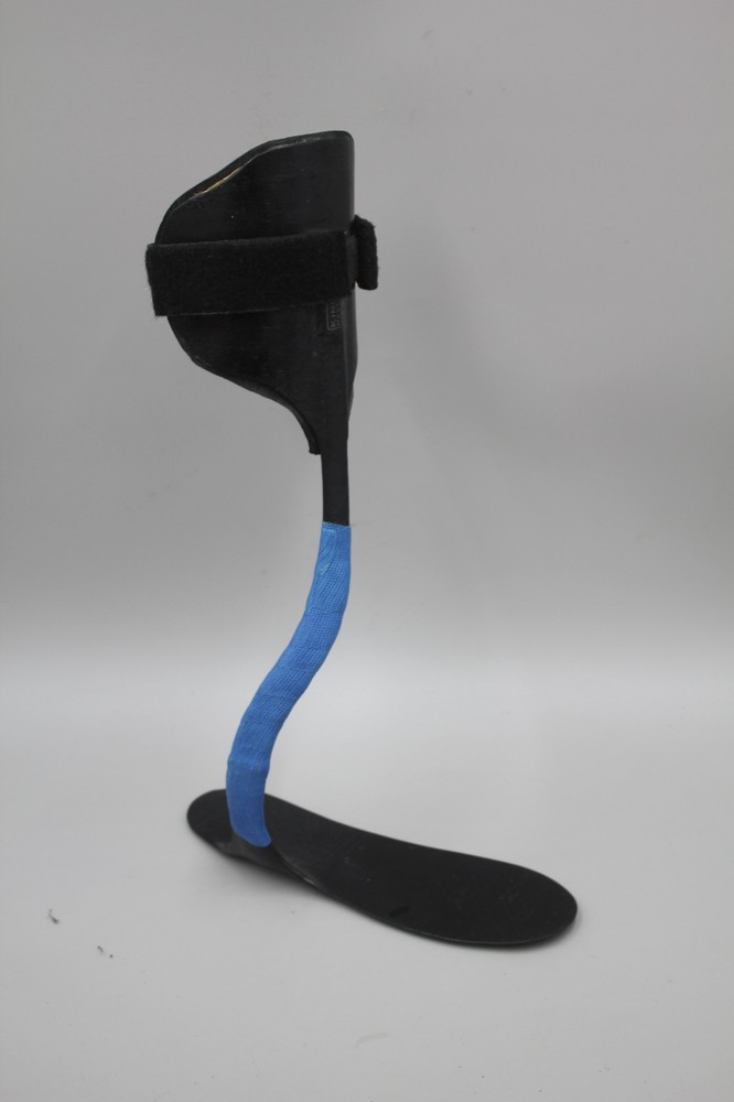 Kinetic Research THE NOODLE Custom Foot Brace Right Blue Black Hard Shell NICE