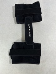 Mueller Pro Level MuellerHinge 2100 Protective Knee Brace One Size Fits Most