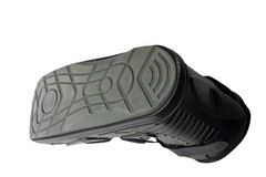360 Exo Walker Boot Short, size M, black, built in pump, excellent condition