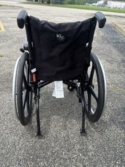 Catalyst Core Ki 5VX SN CVX0104748 03-2022 300 LBS Folding Wheelchair Xcore Whee