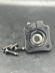 Prosthetic component adapter component. 4 hole male pyramid trulife