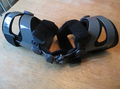 RIGHT XXS BREG THRUSTER LEGACY KNEE BRACE Bledsoe