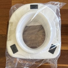 Carex B302C0 Raised Toilet Seat Riser Adds 5“ 300 lb Capacity – New in Box