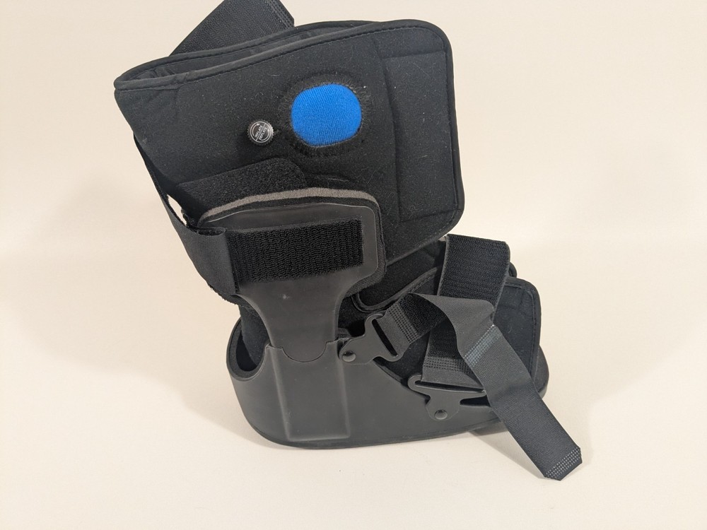 United Ortho USA14115 Short Air Cam Walker Fracture Boot Black Small SM Boot