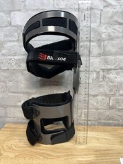 Bledsoe Thruster 3 Medial Short Large Right Brand New MSRP $649