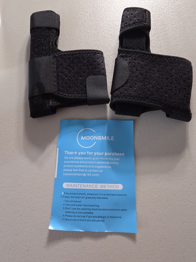 ** MOONSMILE ** ‚ BUNION SPLINTS – BLACK ‚ ONE PAIR