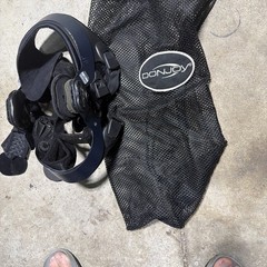Lot of OTC Knee Braces please read