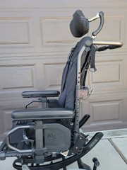 Ki mobility Focus CR Tilt In Space Manual Wheelchair 17″x18″ Transit 17″ X 19″