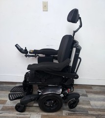 QUICKIE Q 700M WHEELCHAIR , POWER TILT,RECLINE , LEGS,LIFT , 1 MILE.