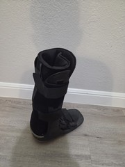 MedLine Medium Pneumatic Medical Walking Boot – Very Nice, Works Without Issues