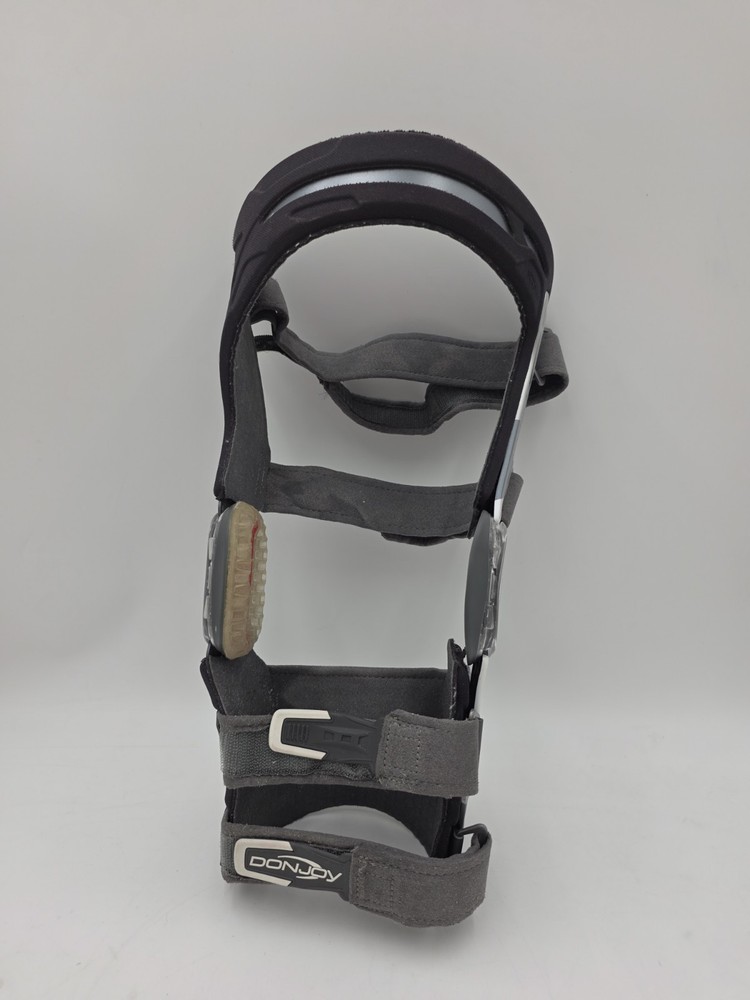 DonJoy Hinged Knee Brace for ACL, PCL, and CI. Right knee, Size XL
