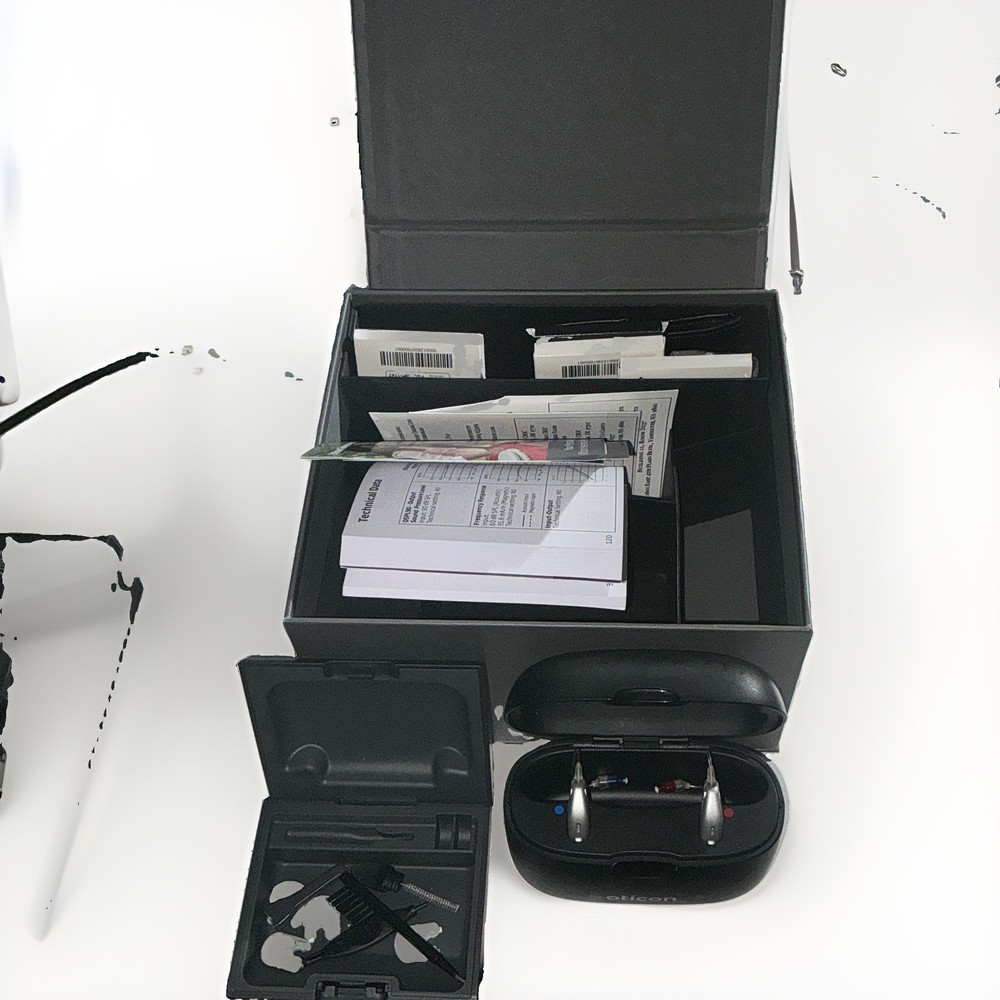 Oticon BTE more 1 both listening solutions w/Case
