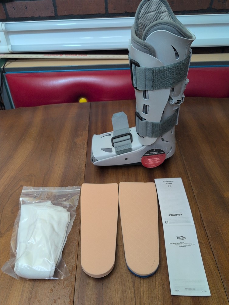 Donjoy DJO XP Diabetic Walker SMALL 01PD-S Aircast – No Hand Bulb Included