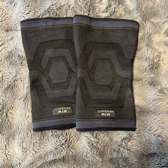 Copper Fit Compression Knee Sleeve 2 PK – Small /Med – 12-16″Black Open Box