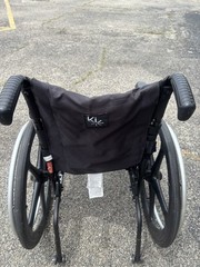 Catalyst Core Ki 5VX SN CVX0104748 03-2022 300 LBS Folding Wheelchair Xcore Whee