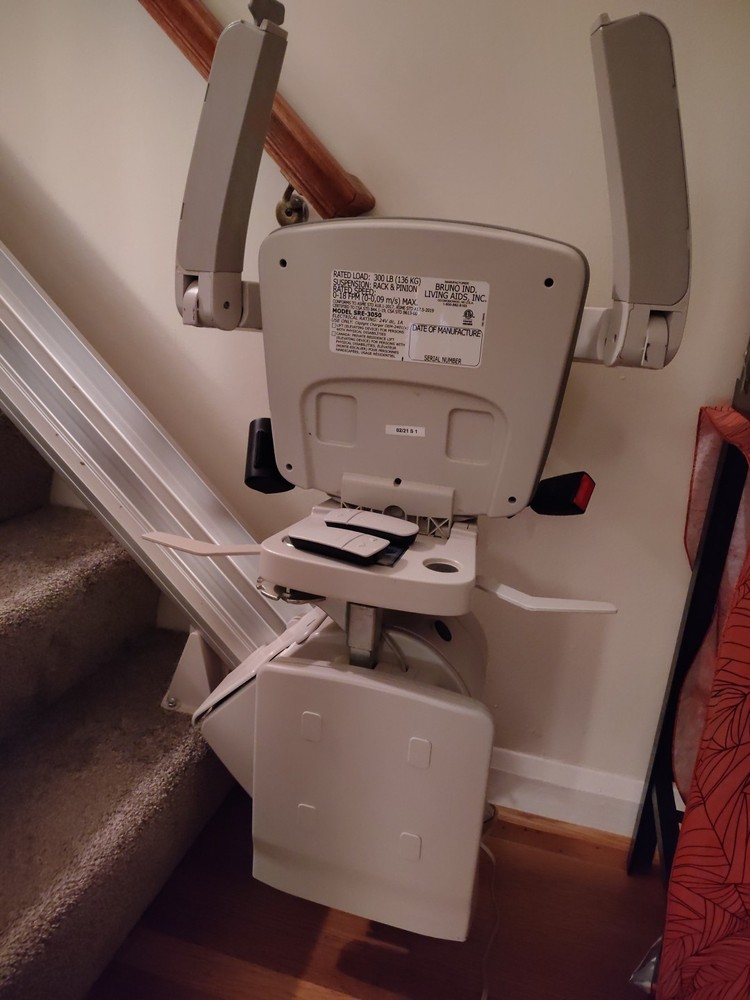 Bruno SRE-3050 Electric Stairlift Foldable Armrest 300 lb Straight Indoor