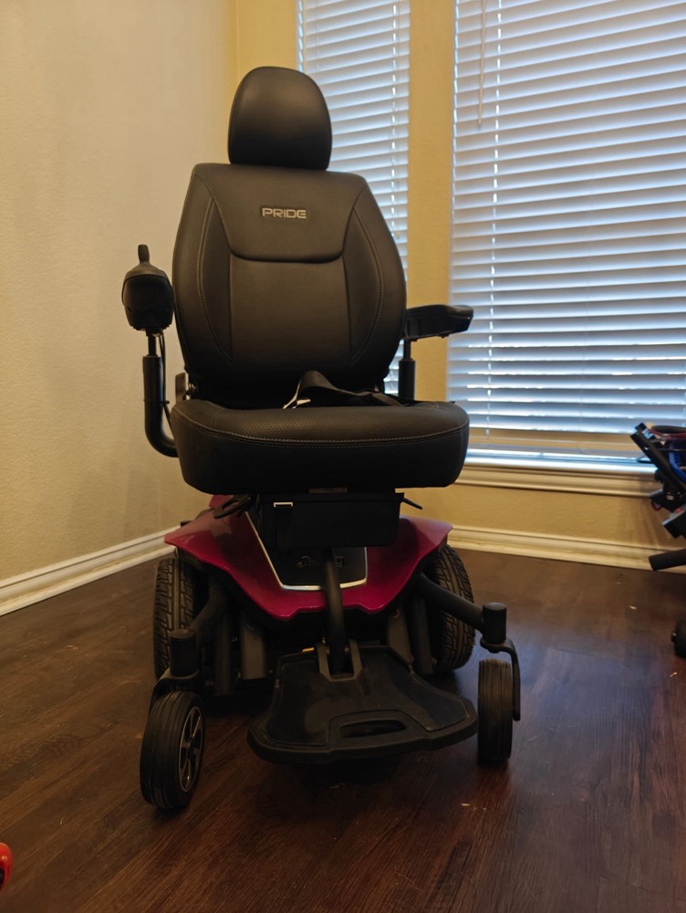 Jazzy Air 2 Power Wheelchair Black Pink Joystick Adjustable Footrests Armrests