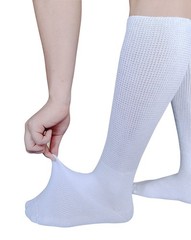 CIRZUEX Extra Wide Socks for Lymphedema Swollen Feet One Size, 2 Pairs(White)