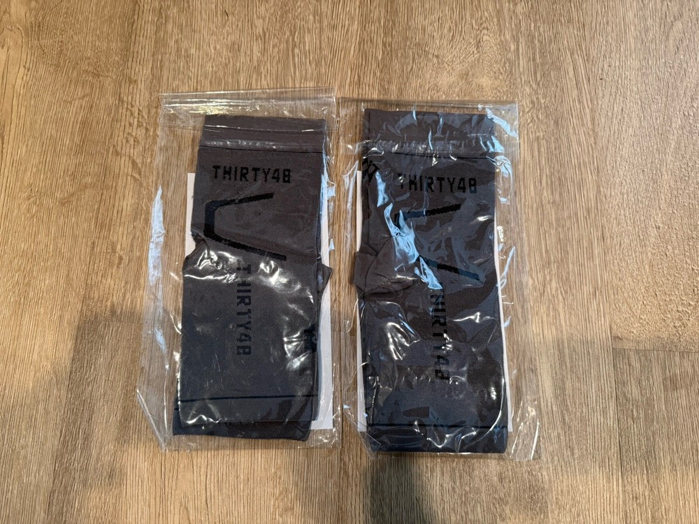 2 Pairs THIRTY48 – Ankle Compression Socks Gray Unisex Medium Plantar Fasciitis