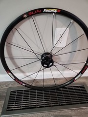 24″ Quickie SUN Fusion Wheelchair Wheel 16 SPOKE Sport Rim MINT