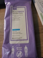 4 STRYKER SAGE & 1 MEDLINE BATHING CLOTHS 8 X 8