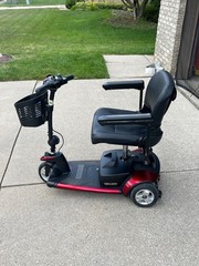 Pride Go-Go Elite Traveller Mobility Scooter 3-Wheel – 18AH Battery-1 Year Labor