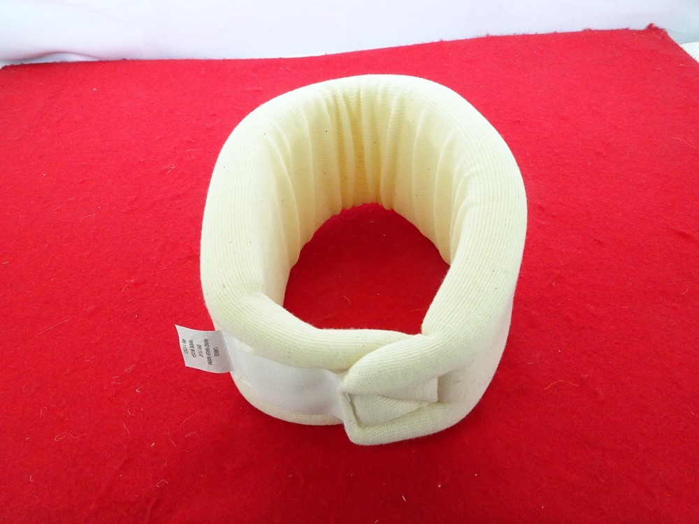 Lumex 8601xl Deluxe Foam Cervical Collar Extra Large / White / TF