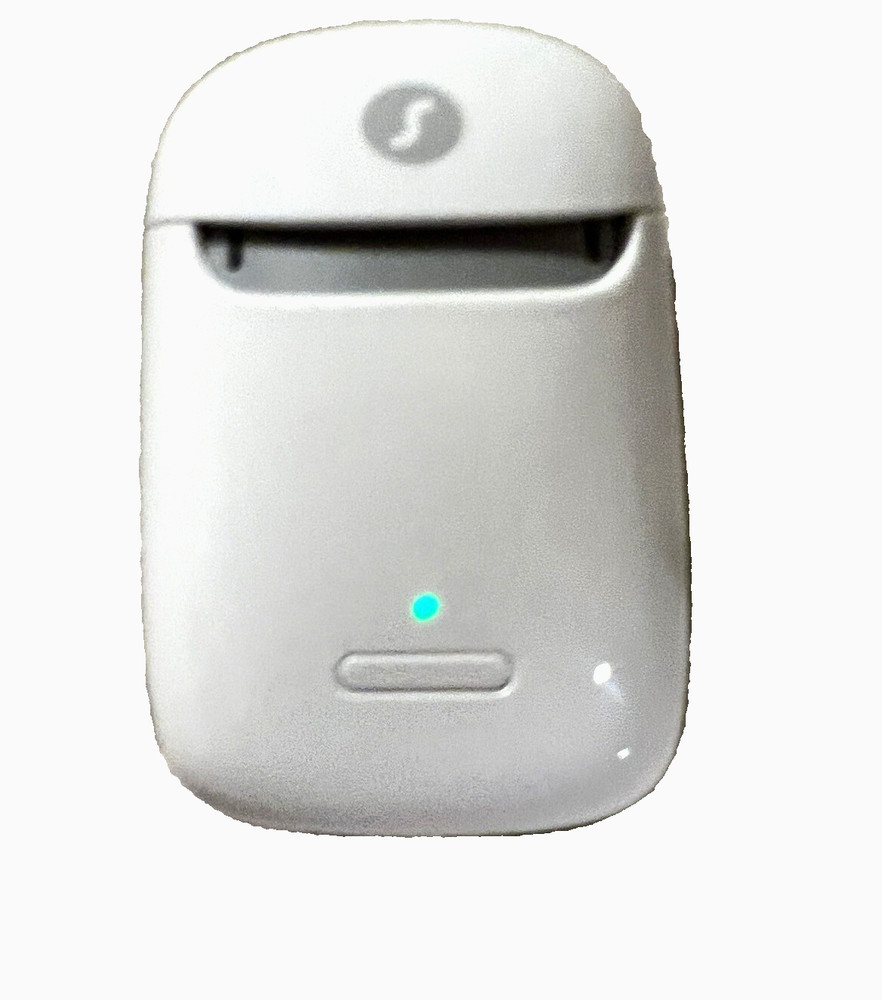 Signia Styletto X Charger Hearing Aid Charger with USB Cable.