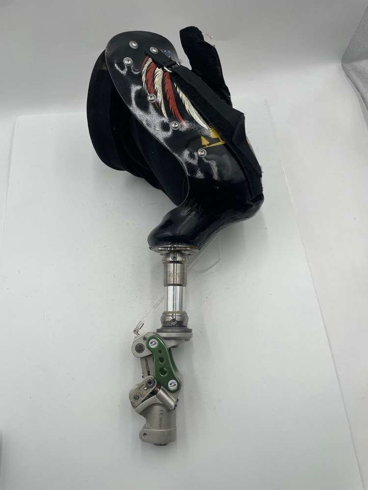 Bulldog TCA-1S Prosthetic Leg Adult Unisex w/ Female Pyramid Tube Clamp Adapter
