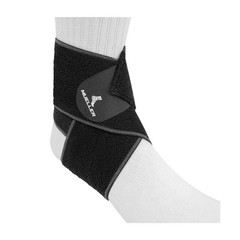 Mueller EasyGrip Ankle Wrap One Size Fits Most Moderate Support Black