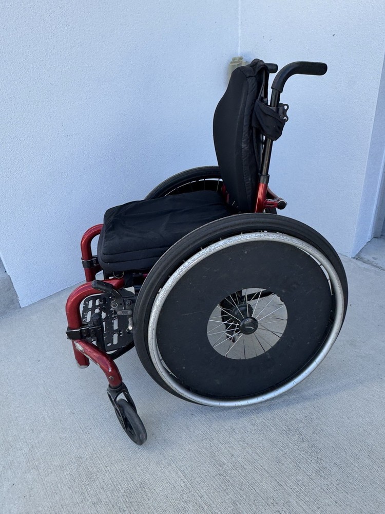 Quickie Jay Zip Rigid Child/ Teen Wheelchair