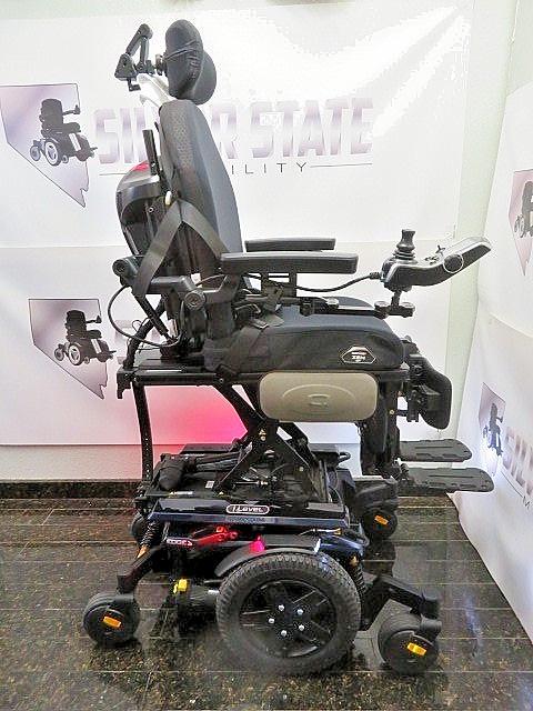 NEW QUANTUM EDGE 3 WITH POWER TILT,RECLINE SEAT ELEVATE, LEGREST *0 Miles on OD