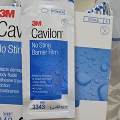 box of 25 3M Cavilon No-Sting Barrier Film with Wand, #3343, Exp 3/2028