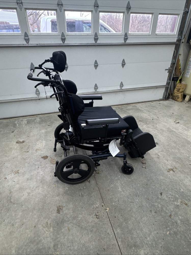 🥇Wheelchair Ki Mobility Focus CR Tilt In Space Adjustable ~NICE~ Lightly Used!