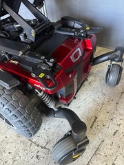 PRIDE QUANTUM Q6 HD WHEELCHAIR POWER TILT,RECLINE, LEG, 24″ 450 Lbs OFFROAD TIRE
