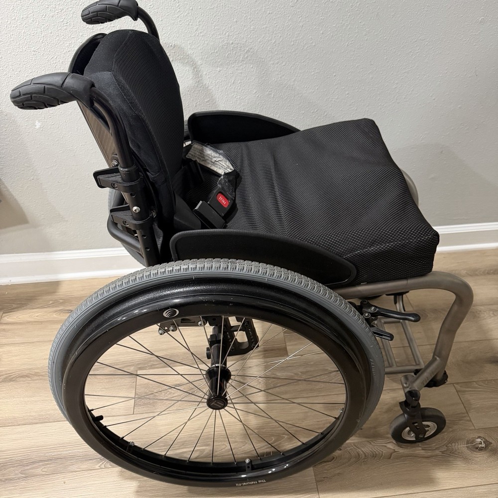 Tilite ZRA TITANIUM Ultralight 15”x17” Roho jetstream Pro Wheelchair Natural Fit