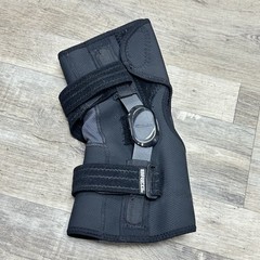 Breg CrossRunner Soft Wraparound Knee Brace – Medium