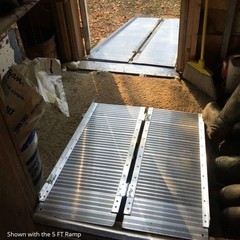 Titan Ramps 5 Foot Single-Fold Aluminum Wheelchair Ramp,600lb Capacity(Open Box)
