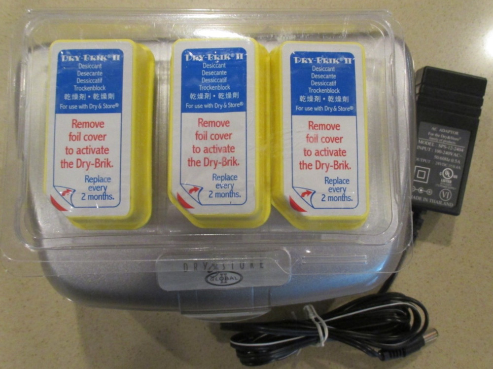 DRY & STORE Global II Moisture Removal Device for Hearing TRG-AA READ