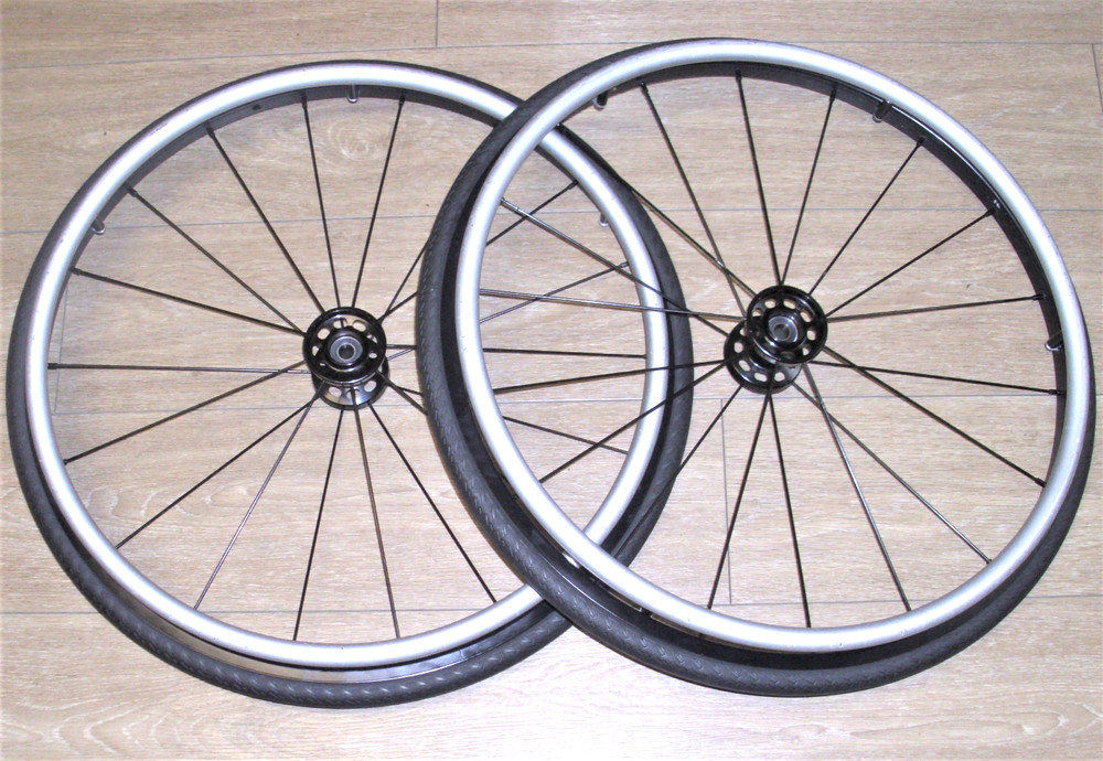 24″ KI Catalyst 5 Wheelchair Tires Rear Wheel Rim Primo FLAT-FREE Solid 18 Spoke