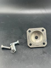 Prosthetic component adapter component. 4 hole male pyramid ossur