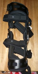 Coretech 845 OA Knee Brace Right Size Small With Manual & Angle Adjusters & Key