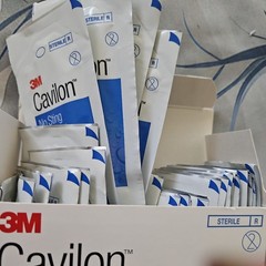 box of 25 3M Cavilon No-Sting Barrier Film with Wand, #3343, Exp 3/2028