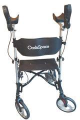 OasisSpace upright silver black walker With Seat