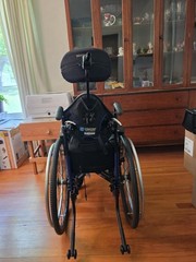 TiLite Aero X Custom Youth Wheelchair Blue AccuSoft Back Detachable Footrest
