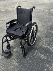 Catalyst Core Ki 5VX SN CVX0104748 03-2022 300 LBS Folding Wheelchair Xcore Whee