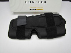 Corflex Cooltex 13″ Anterior Closure Knee Wrap OP Pop wHinge Left Right Small